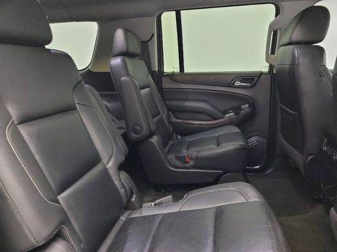 Used 2018 Chevrolet Suburban LT w/ Luxury Package image 19
