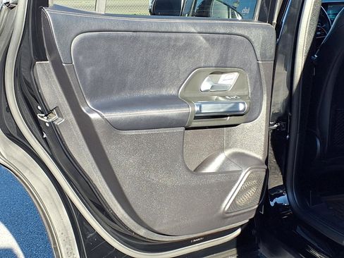 Used 2021 Mercedes-Benz GLB 250 image 19