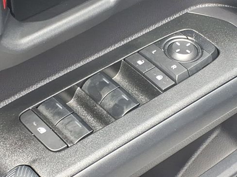 Certified 2025 Toyota 4Runner SR5 AWD/4WD image 14