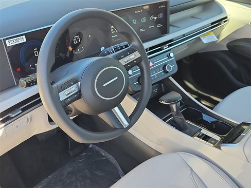 New 2026 Hyundai Tucson SE image 15