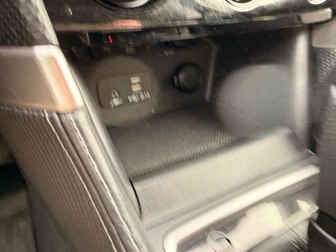 Used 2023 Subaru Forester Limited image 24