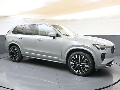 New 2026 Volvo XC90 B6 Plus w/ Protection Package Premier image 7
