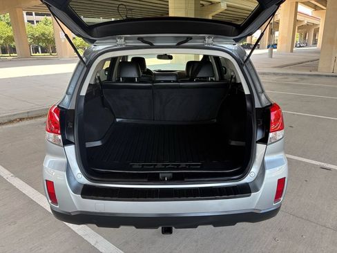 Used 2012 Subaru Outback 2.5i Limited AWD/4WD image 10