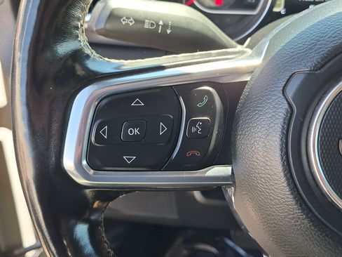Used 2020 Jeep Gladiator Rubicon AWD/4WD image 17