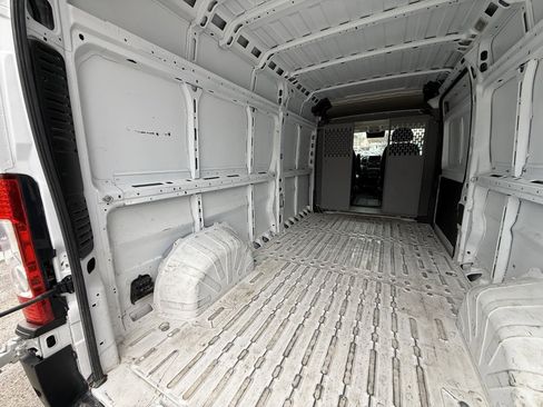 Used 2023 RAM ProMaster 2500 image 8