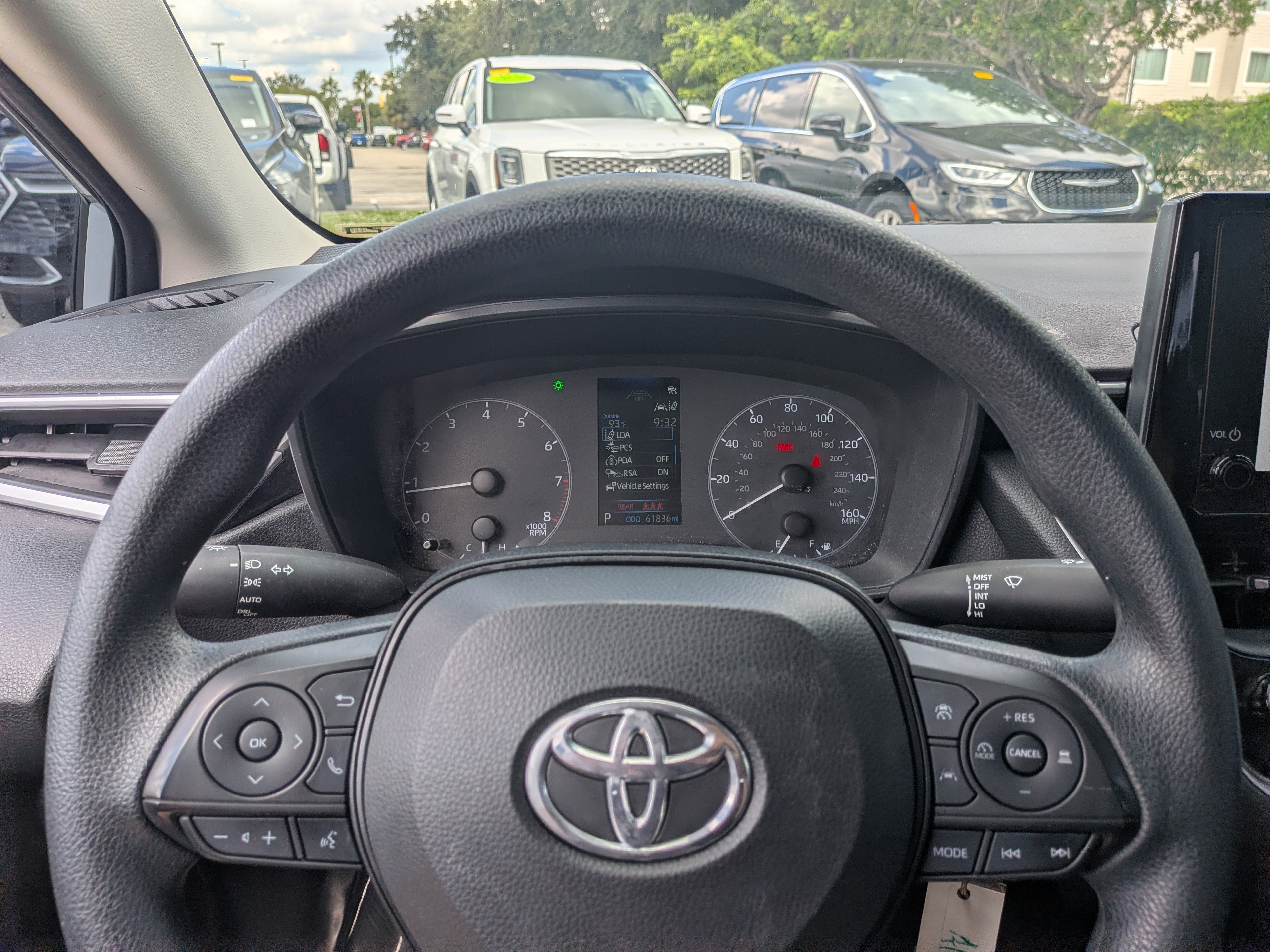 Used 2023 Toyota Corolla LE FWD image 25