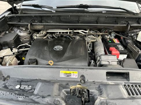 Used 2022 Toyota Highlander XLE image 21