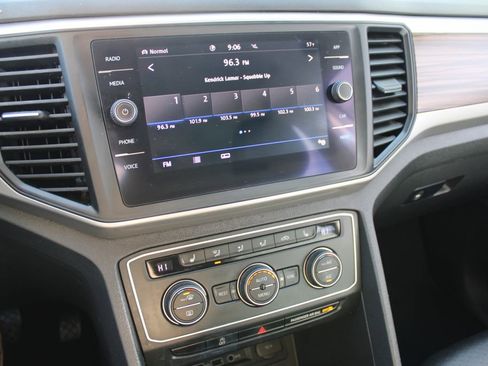 Used 2021 Volkswagen Atlas SE image 15