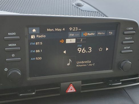 Certified 2025 Hyundai Elantra Sport FWD image 21
