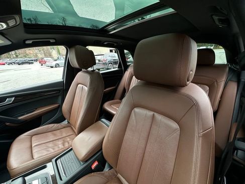 Used 2019 Audi Q5 2.0T Premium Plus w/ Premium Plus Package image 12