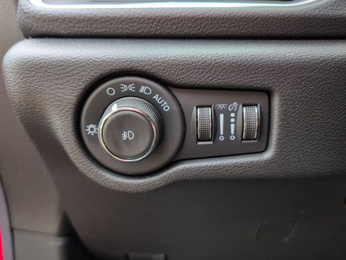 New 2026 Chrysler Pacifica Limited image 28