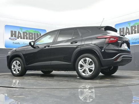 Used 2024 Chevrolet Trax LS FWD image 20