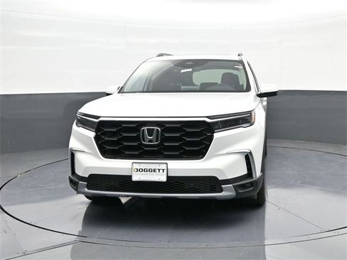 New 2025 Honda Pilot Touring image 24