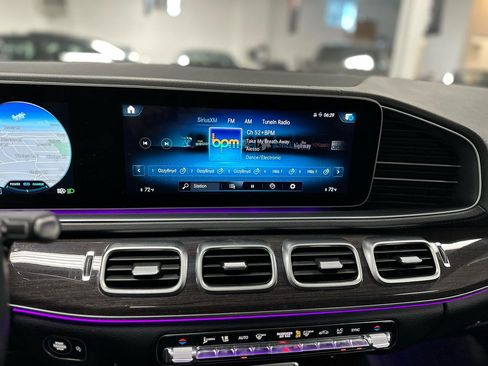 Used 2021 Mercedes-Benz GLS 580 4MATIC w/ E-Active Body Control Package image 24
