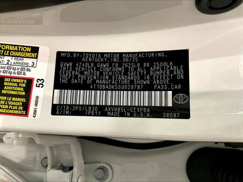 Used 2025 Toyota Camry XSE w/ Premium Package image 35