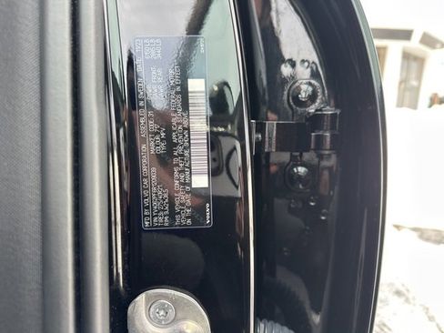 Certified 2024 Volvo XC90 B6 Ultimate w/ Protection Package image 34