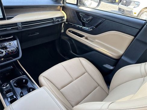Used 2022 Lincoln Corsair Reserve w/ Elements Package image 19