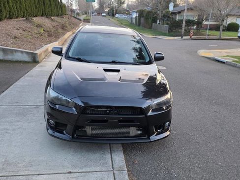 Used 2010 Mitsubishi Lancer Evolution GSR image 2