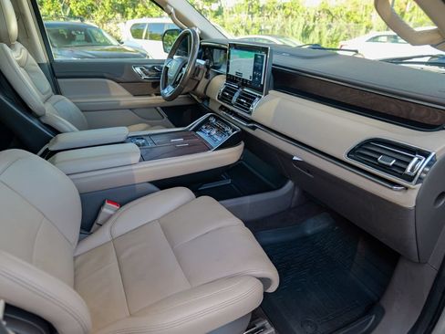 Used 2023 Lincoln Navigator L Reserve AWD/4WD image 37