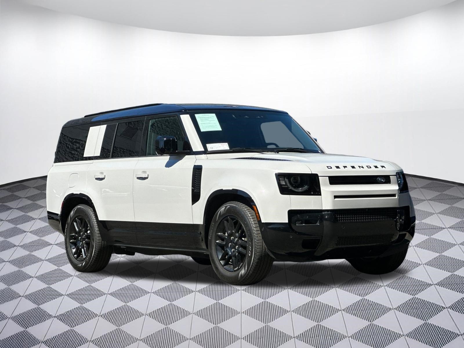 Used 2026 Land Rover Defender 130 X-Dynamic SE AWD/4WD image 6