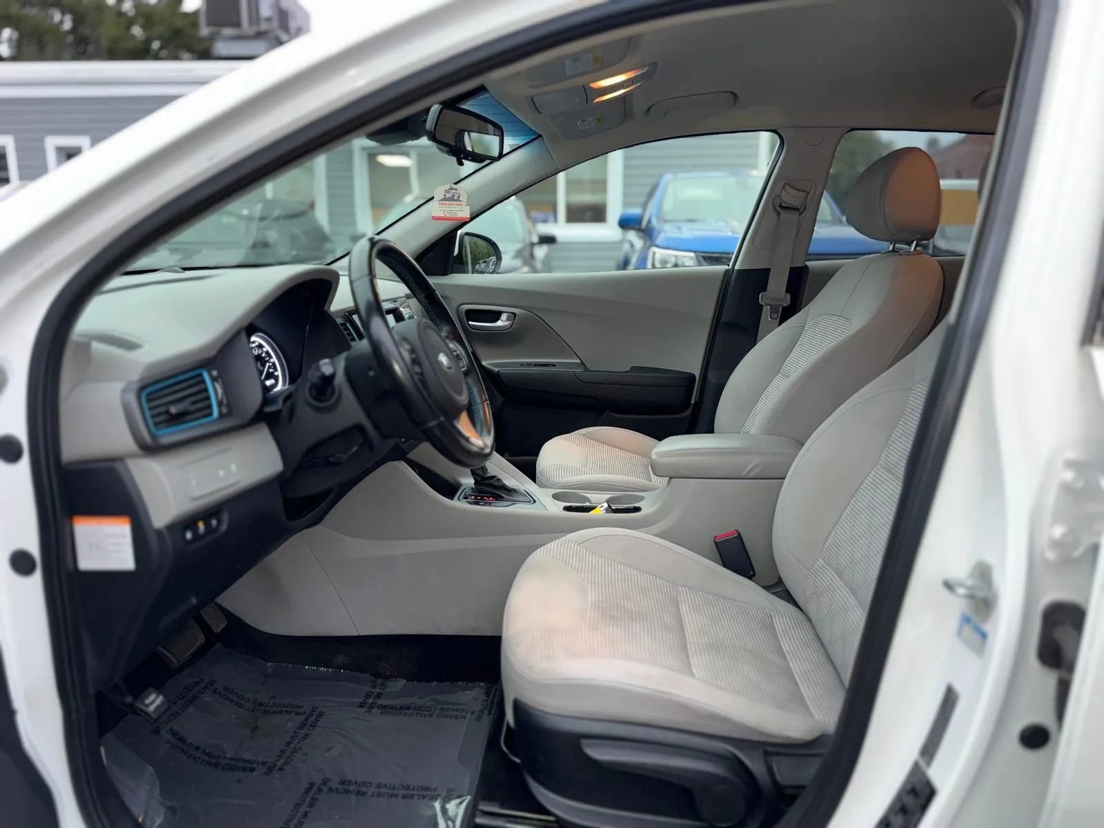 Used 2019 Kia Niro LX FWD image 10