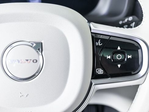 New 2026 Volvo XC90 T8 Ultra w/ Protection Package Premier AWD/4WD image 11