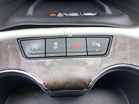 Used 2022 GMC Acadia Denali w/ Denali Technology Package AWD/4WD image 69
