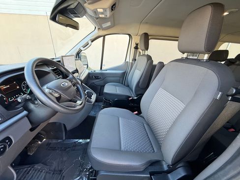 Used 2023 Ford Transit 350 XLT image 21
