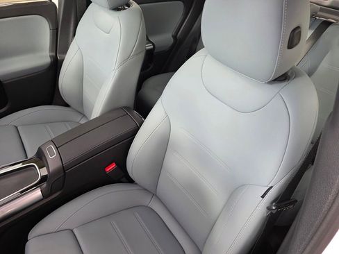 New 2026 Mercedes-Benz GLA 35 AMG 4MATIC image 8