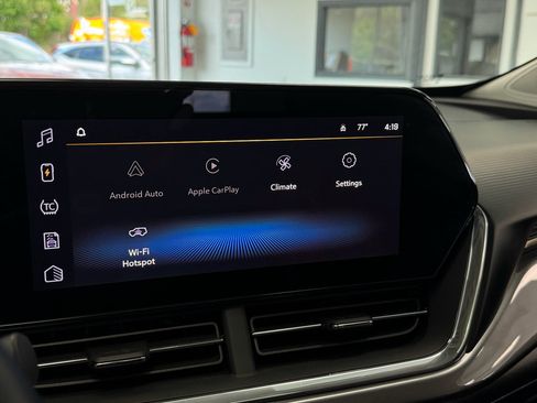 Used 2024 Chevrolet Trax ACTIV w/ Sunroof Package FWD image 23