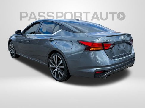 Certified 2022 Nissan Altima 2.5 SR image 3