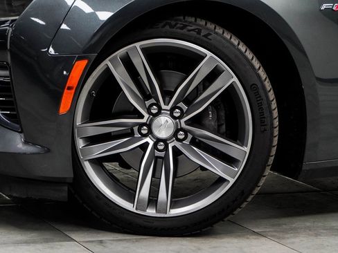 Used 2017 Chevrolet Camaro SS image 4