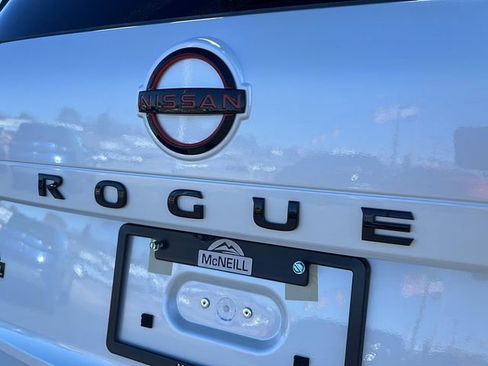 New 2026 Nissan Rogue SV w/ Rock Creek Premium Package AWD/4WD image 31