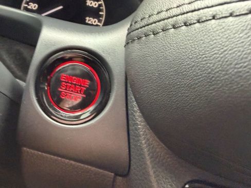 Used 2025 Honda HR-V LX image 27