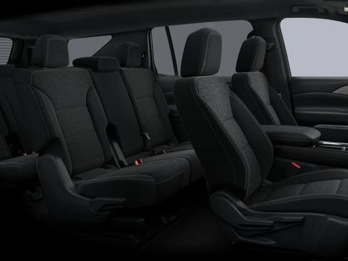 New 2025 Chevrolet Traverse LT w/ Driver Confidence Package image 70