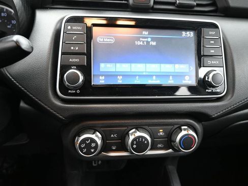 Used 2021 Nissan Versa S image 19