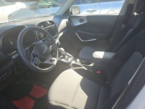Certified 2023 Kia Soul S image 11