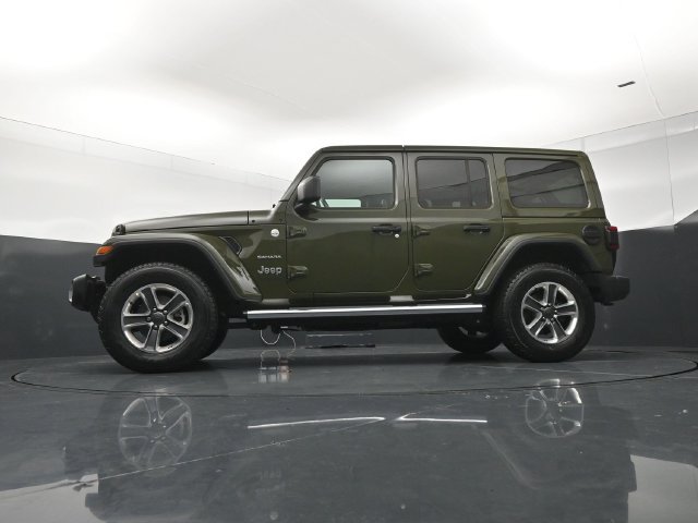 Used 2022 Jeep Wrangler Unlimited Sahara w/ LED Lighting Group AWD/4WD image 21