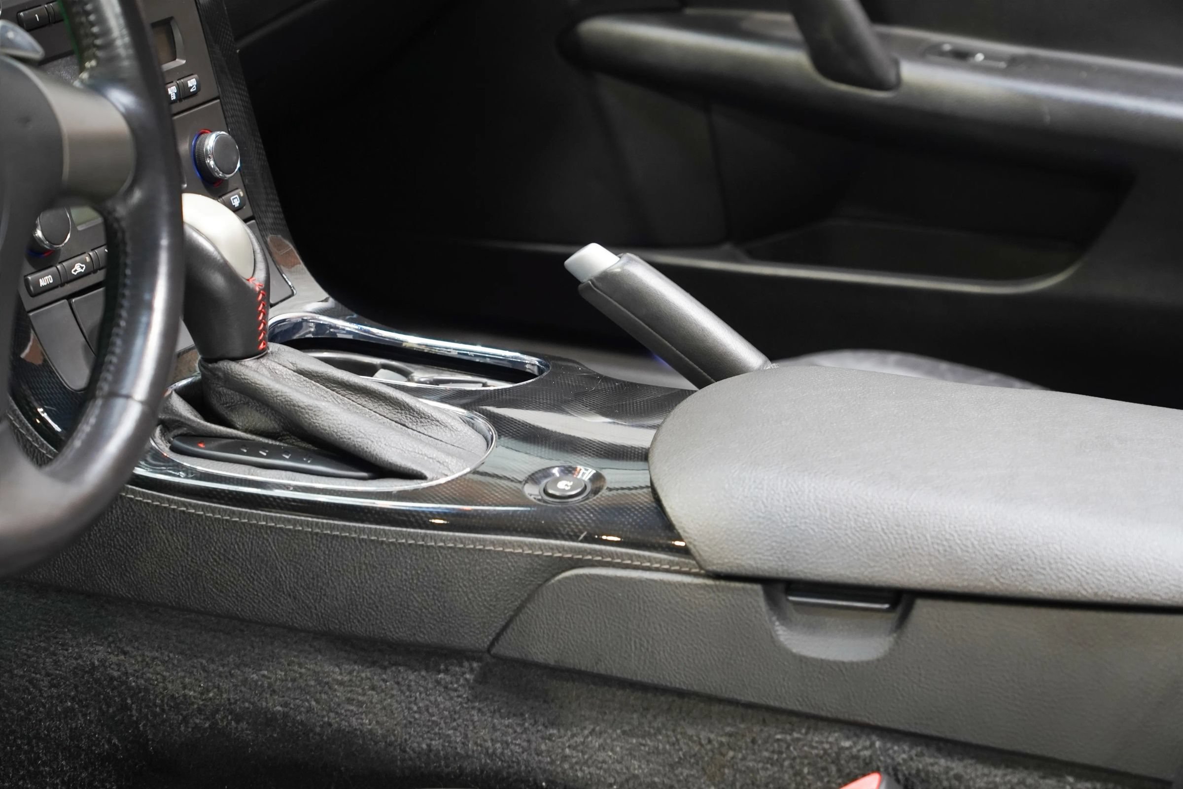 Used 2008 Chevrolet Corvette Coupe RWD image 39