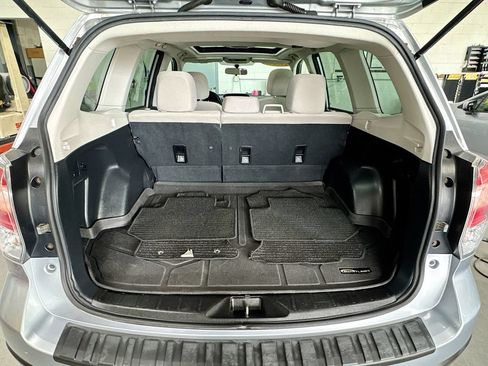 Used 2018 Subaru Forester 2.5i Premium w/ All-Weather Package AWD/4WD image 23
