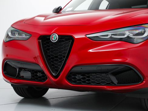 New 2025 Alfa Romeo Stelvio Sprint w/ Convenience Package image 9