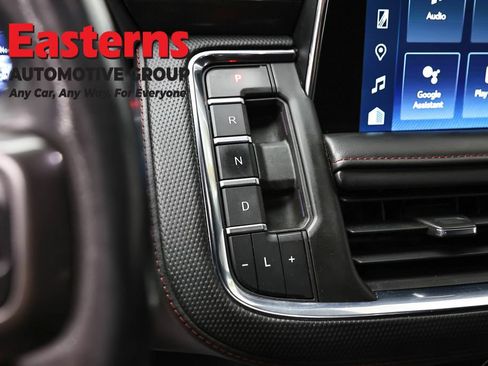 Used 2022 Chevrolet Suburban RST w/ Luxury Package AWD/4WD image 12
