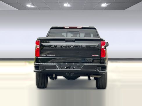 Used 2024 Chevrolet Silverado 1500 RST w/ Convenience Package II RWD image 9