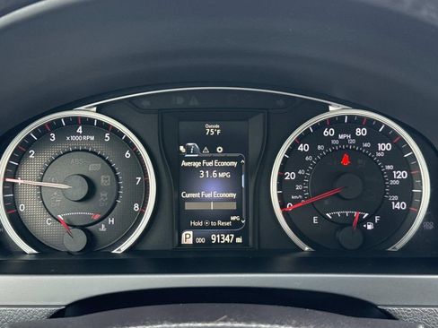 Used 2017 Toyota Camry SE FWD image 11