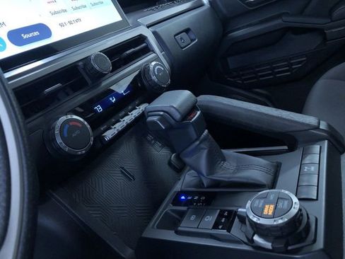 Certified 2025 Toyota Tacoma TRD Off-Road image 21