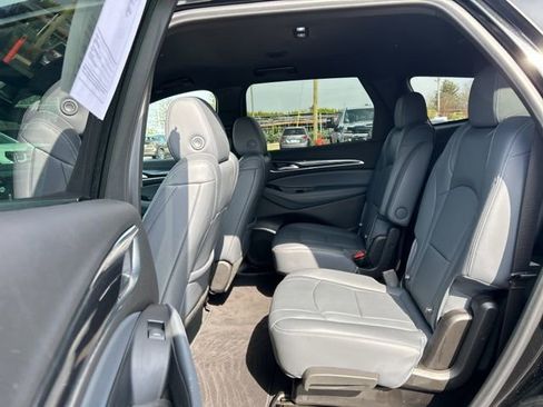 Used 2022 Buick Enclave Premium AWD/4WD image 22