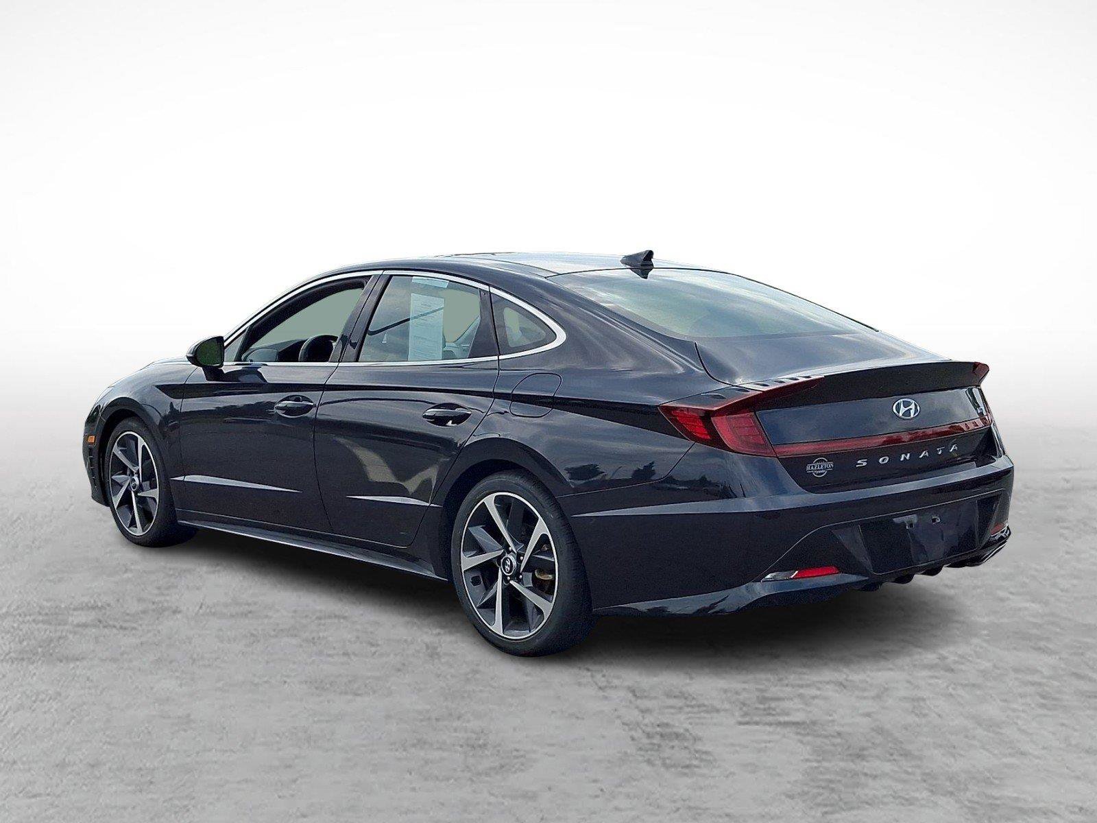 Certified 2023 Hyundai Sonata SEL Plus w/ Cargo Package FWD image 4