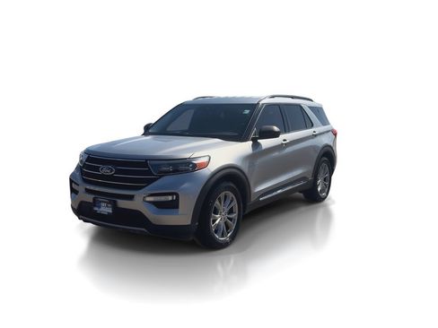 Used 2020 Ford Explorer XLT w/ Equipment Group 202A RWD image 4