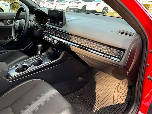 Used 2023 Honda Civic Sport image 18