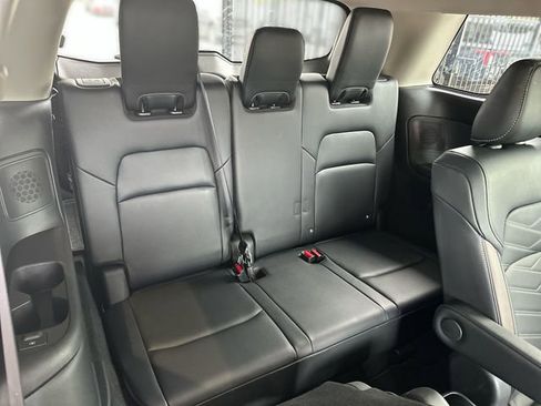 Used 2024 Nissan Pathfinder Platinum AWD/4WD image 26